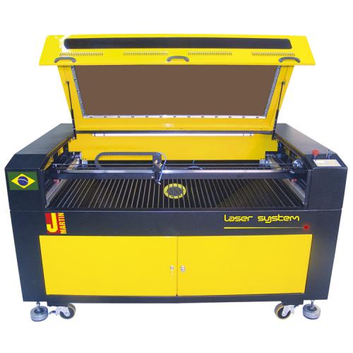 MÁQUINA À LASER (fechada)